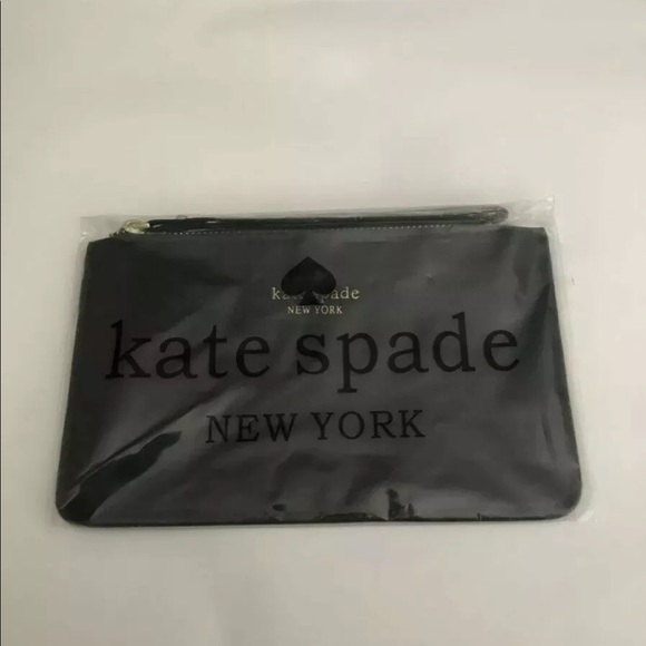 Kate Spade Street Wristlet Wallet Black - Picture 2 of 2